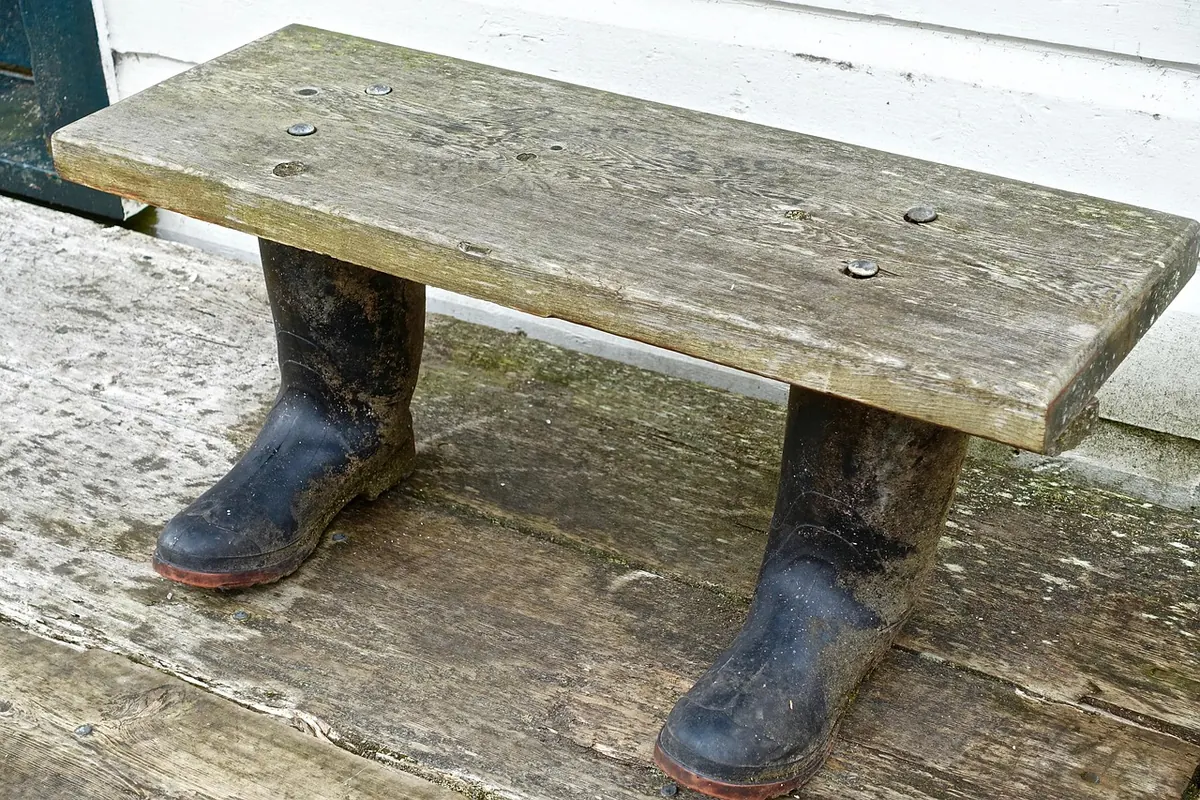 Beginner's Guide to Upcycling Second-Hand Furniture: Prep, Paint and Finish